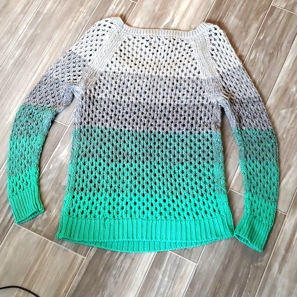 American Eagle Green Gray Ombre Cable Knit Sweater Top | Size S - Picture 6 of 7